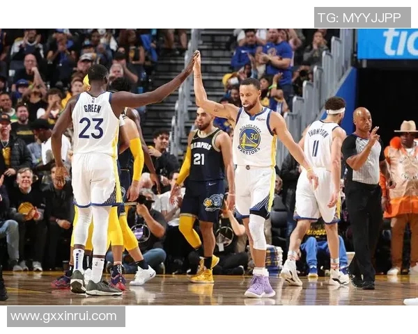 勇士与雄鹿精彩对决比赛录像回顾及精彩瞬间分析